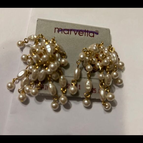 Vintage MARVELLA Faux Pearl Cluster CLIP Bauble Dangle Earrings Gold-Tone - Picture 4 of 5